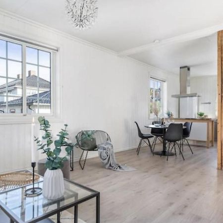 Lys Og Sentral Leilighet Med Terrasse Og Hage Apartment ลิลฮัมเมอร์ ภายนอก รูปภาพ