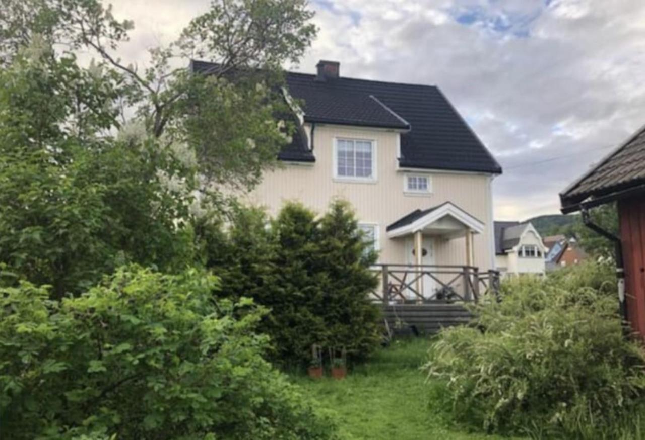 Lys Og Sentral Leilighet Med Terrasse Og Hage Apartment ลิลฮัมเมอร์ ภายนอก รูปภาพ